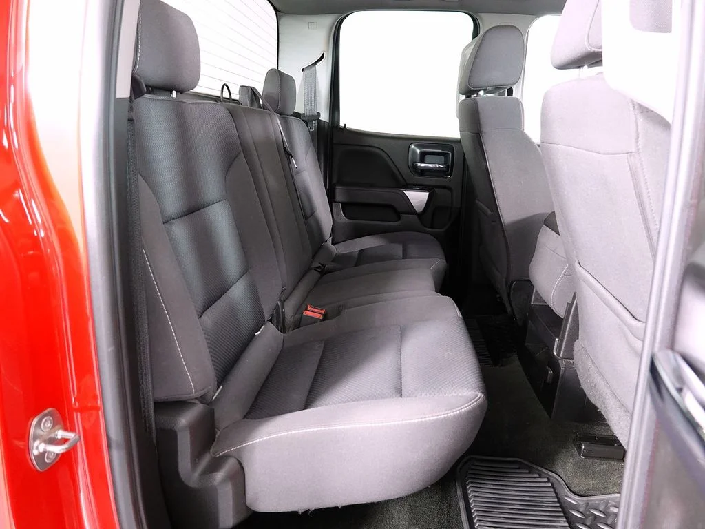 Used 2018 Red Chevrolet LT image 15