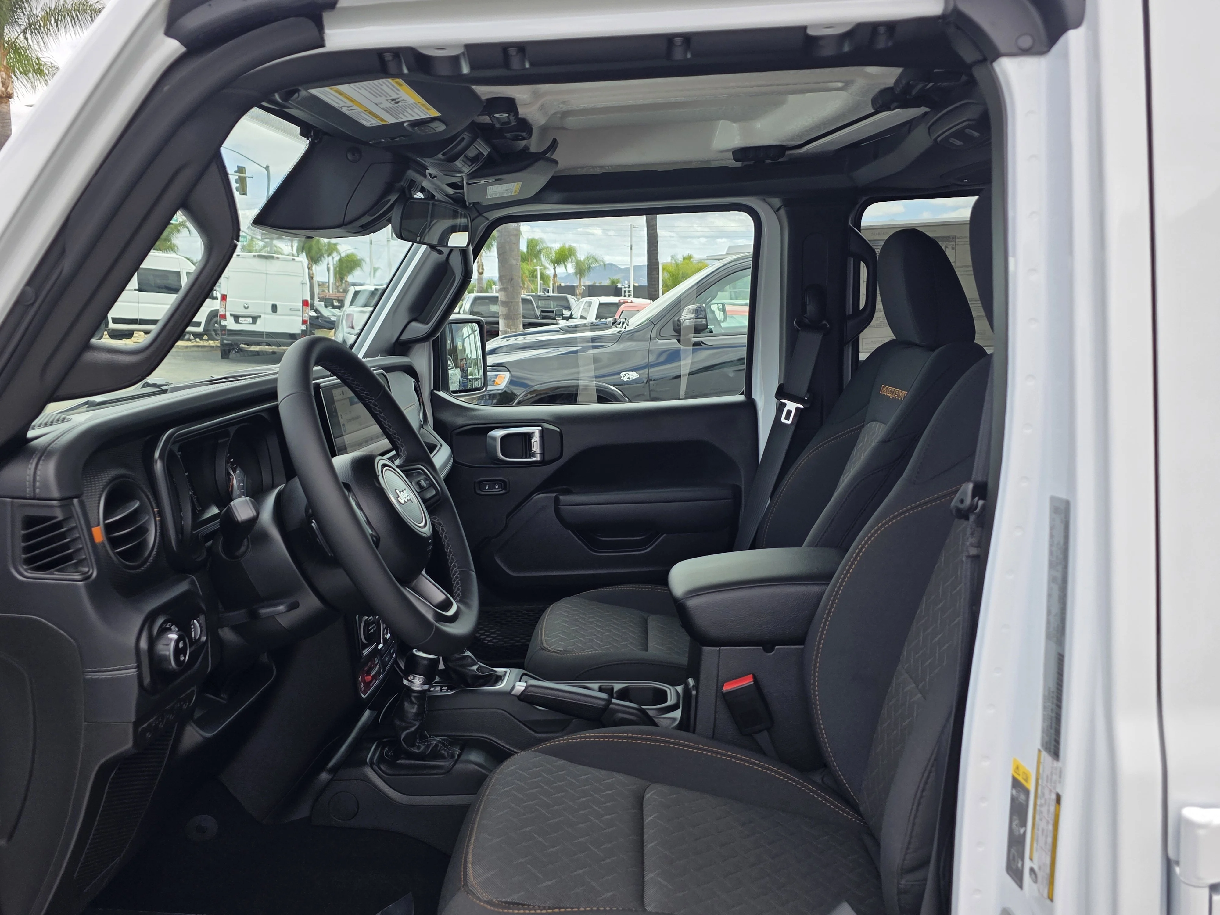 New 2026 Bright White Clearcoat Jeep Mojave image 12