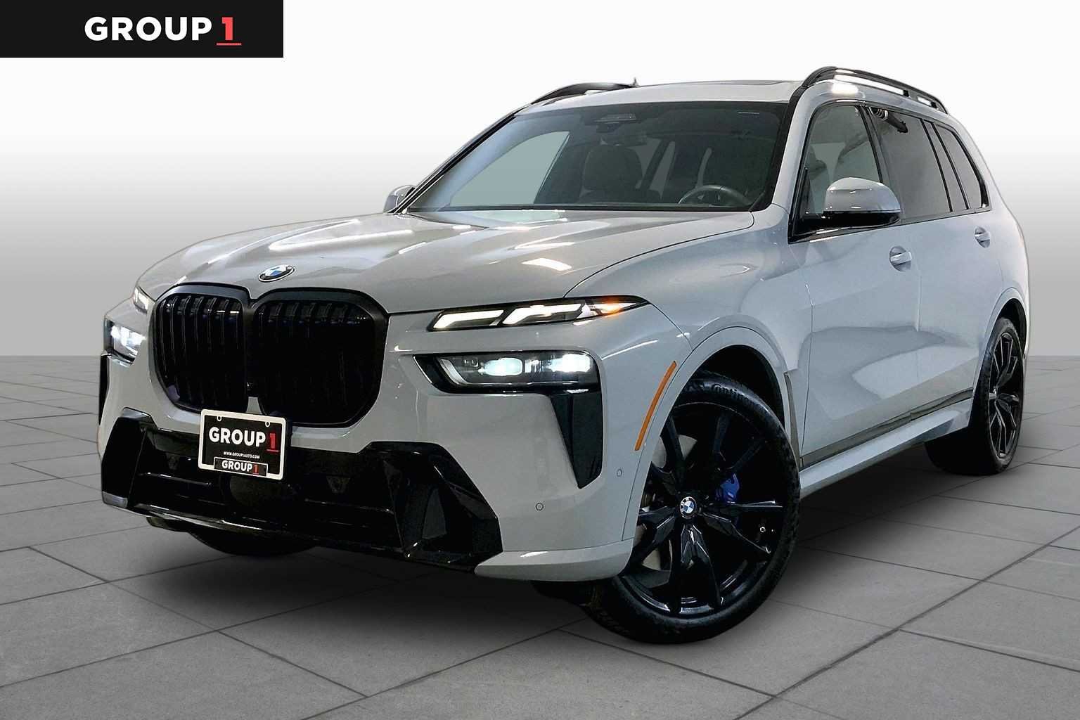 2025 BMW X7 40i