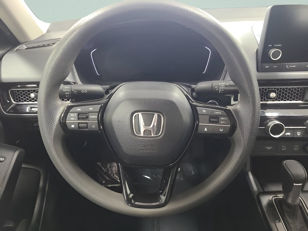 Used 2025 Meteorite Gray Metallic Honda LX image 22