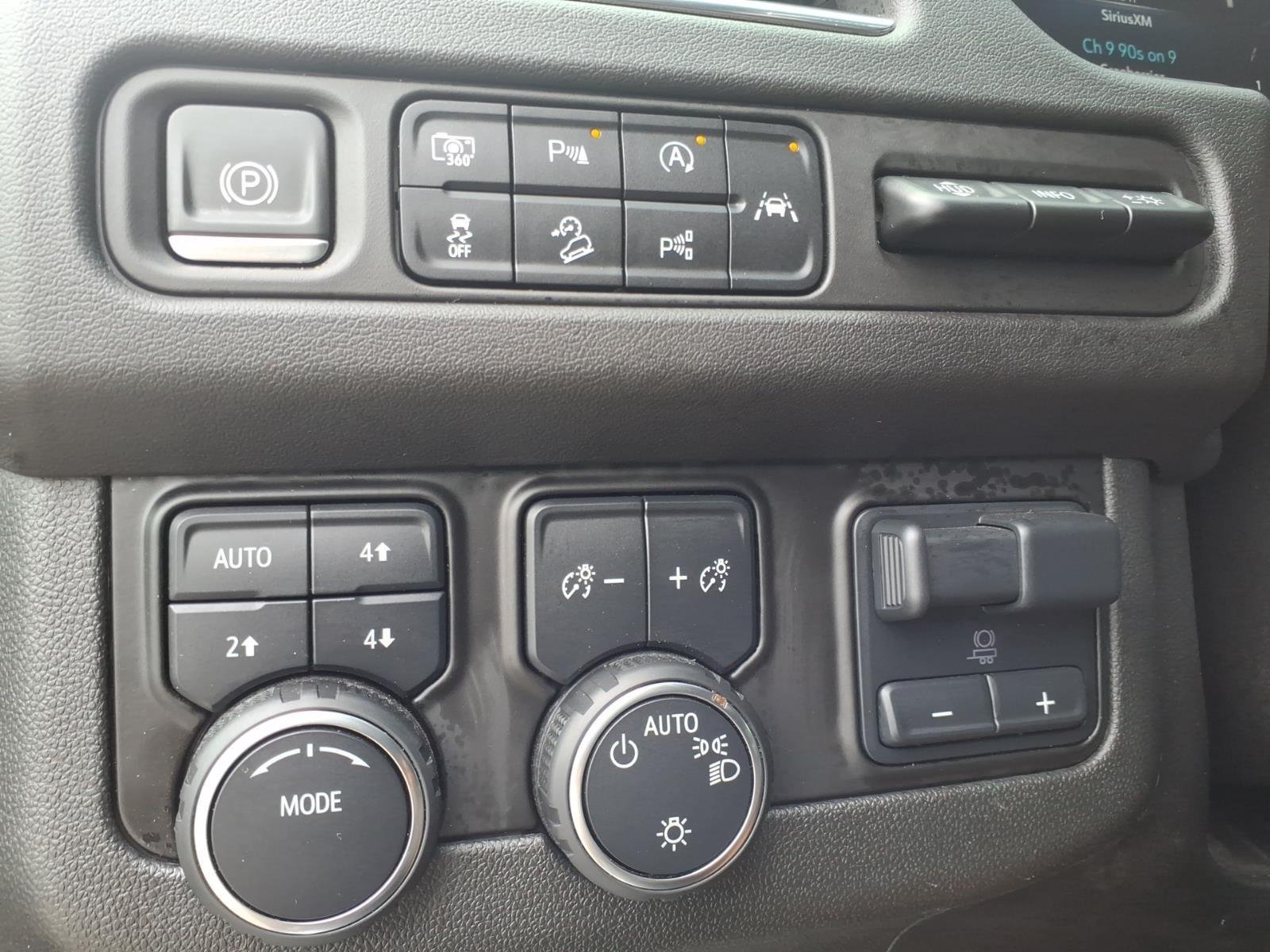 Used 2023 Black Chevrolet Premier image 9