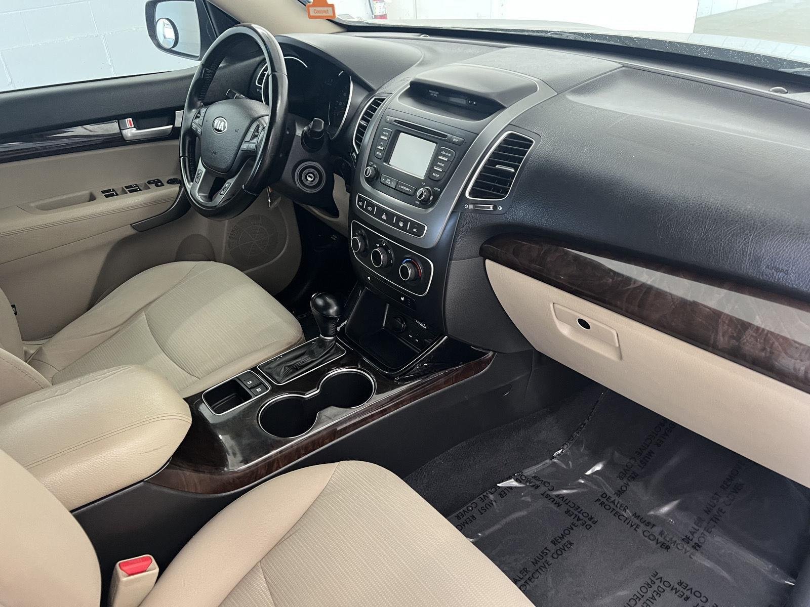 Used 2014 Satin Metal Kia LX image 26
