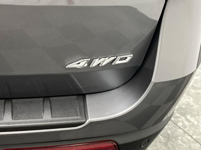Used 2025 Carbonized Gray Metallic Ford ST-Line image 35
