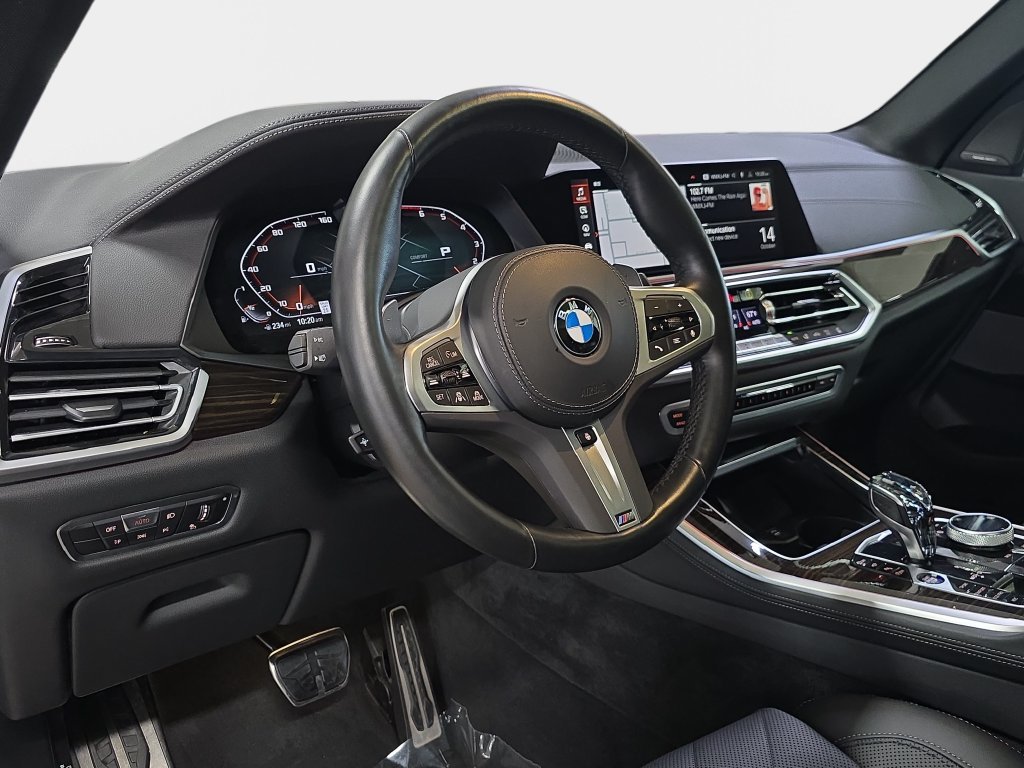 Certified Used 2023 Black Sapphire Metallic BMW M50i image 19
