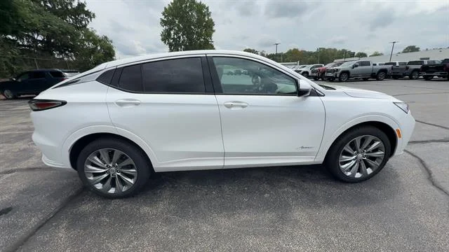 New 2026 White Frost Tricoat Buick Avenir image 9