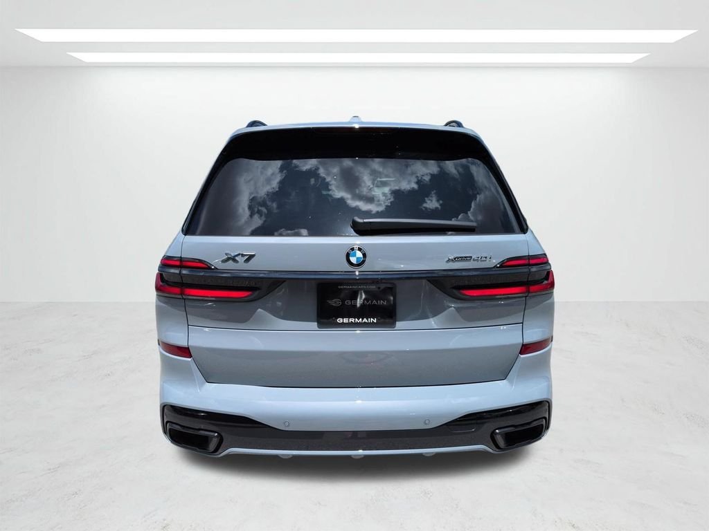 New 2027 Gray Metallic BMW xDrive40i image 5