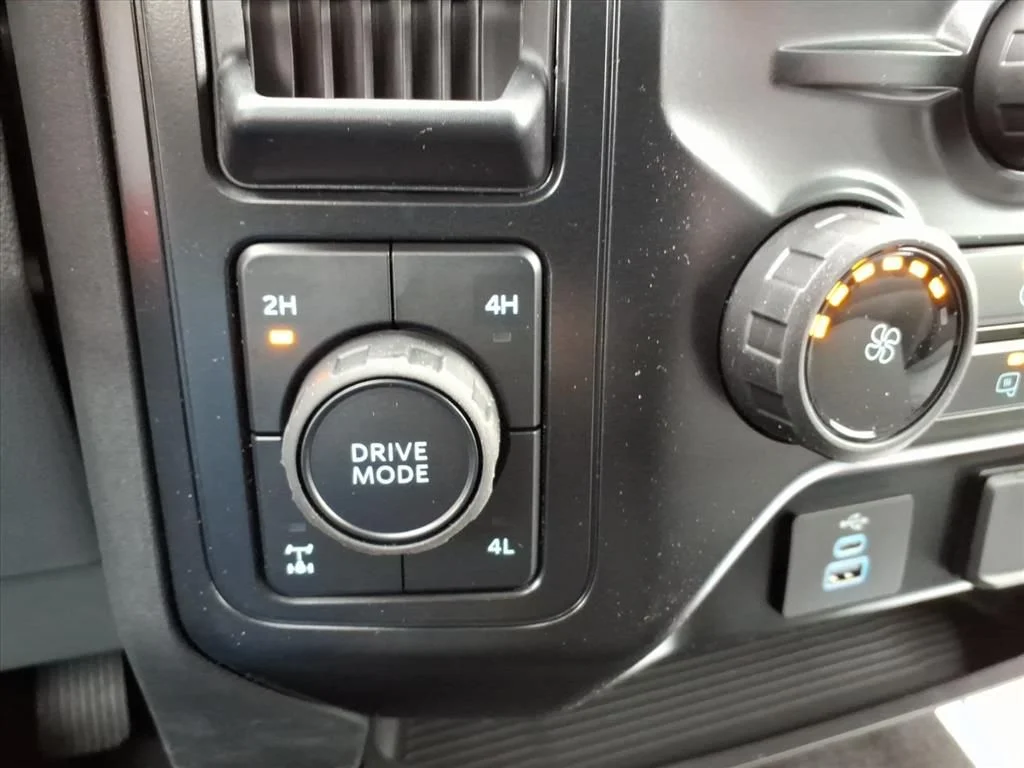 2026 Ford F-350 Super Duty XL - Photo 25