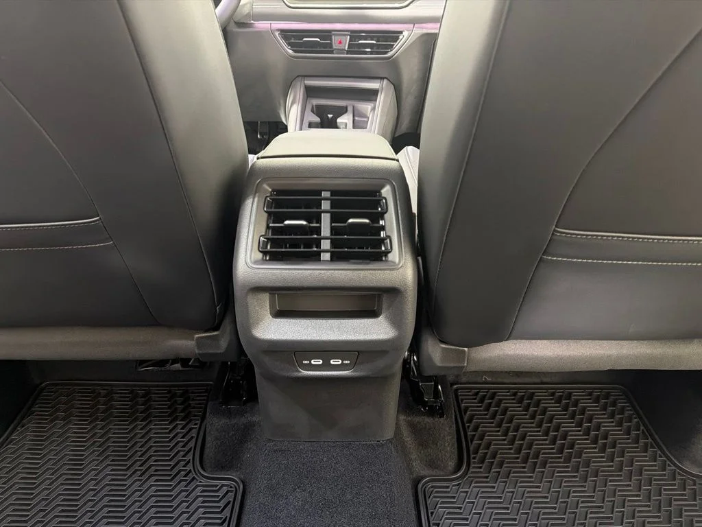 New 2026 White/off-white Volkswagen 2.0T SE image 20