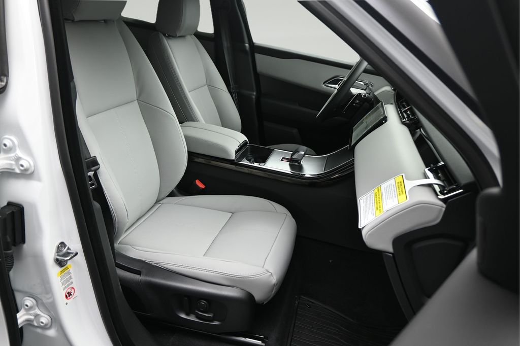 New 2026 White Land Rover S image 9
