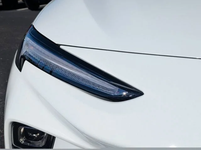 New 2026 Summit White Buick Sport Touring image 10