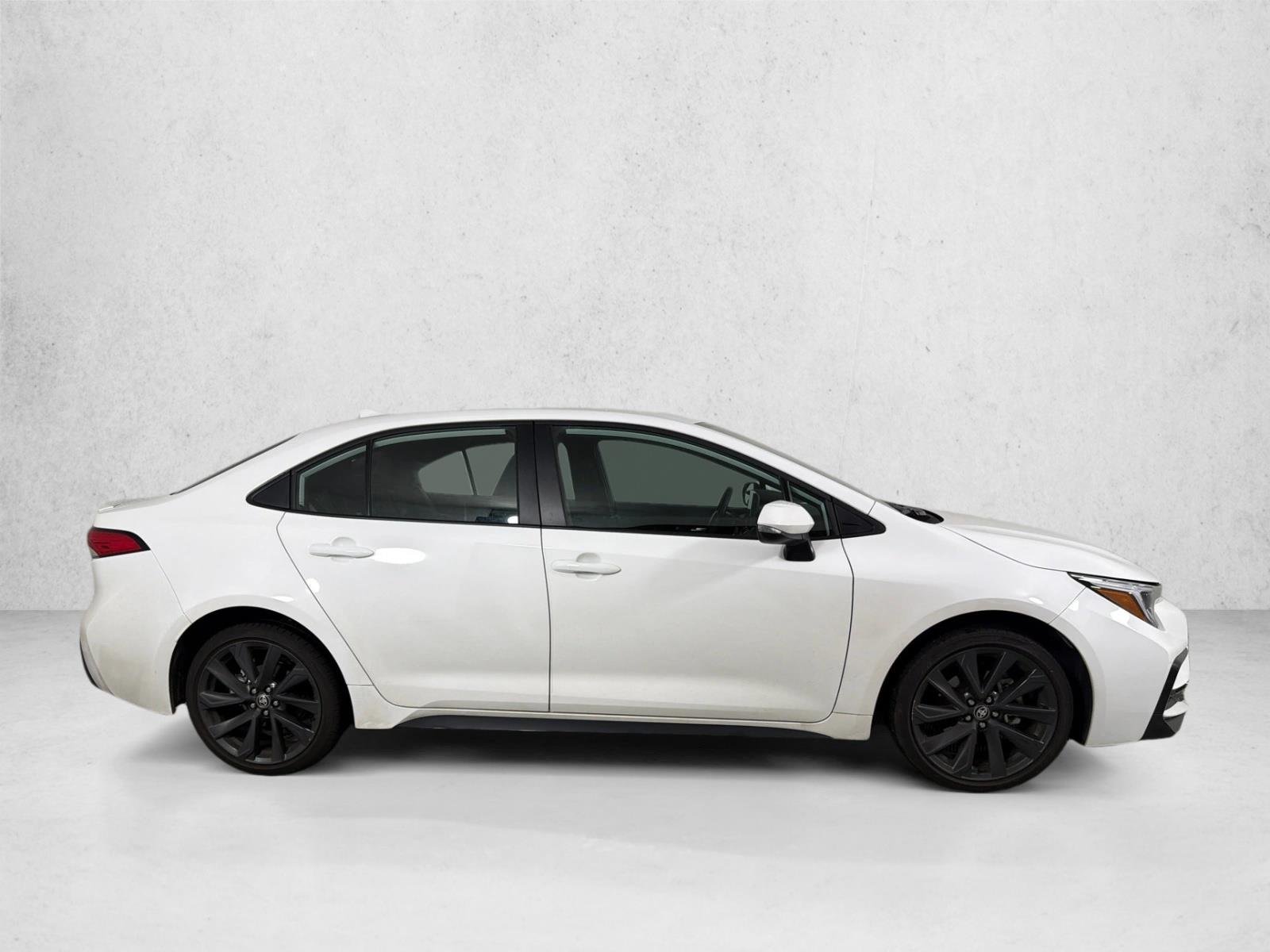 Used 2026  Toyota SE image 2