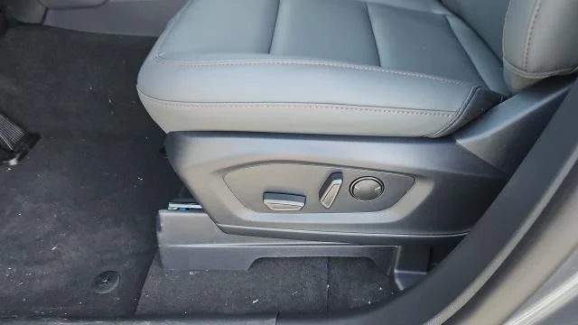New 2026 Carbonized Gray Metallic Ford Active RWD image 25