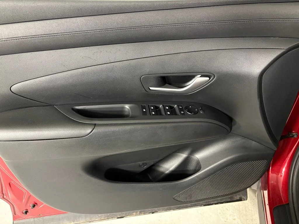 Used 2025 Red Hyundai SEL image 14