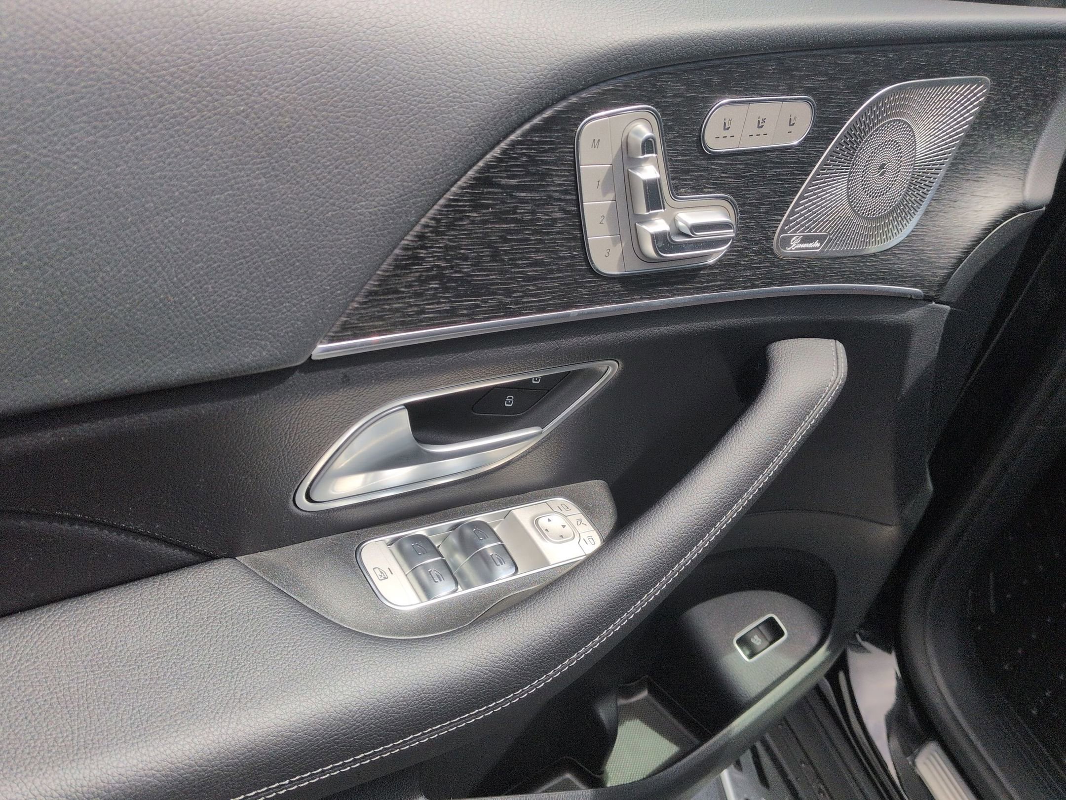 New 2026 Obsidian Black Metallic Mercedes-Benz GLS 580 image 55
