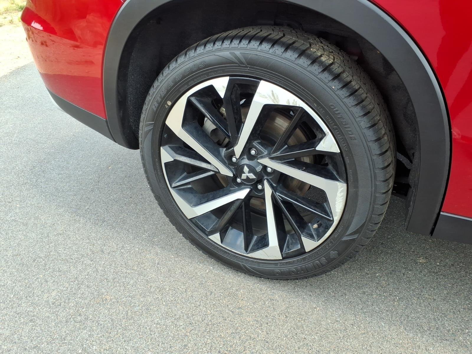 Used 2024 Red Diamond Mitsubishi SE image 10