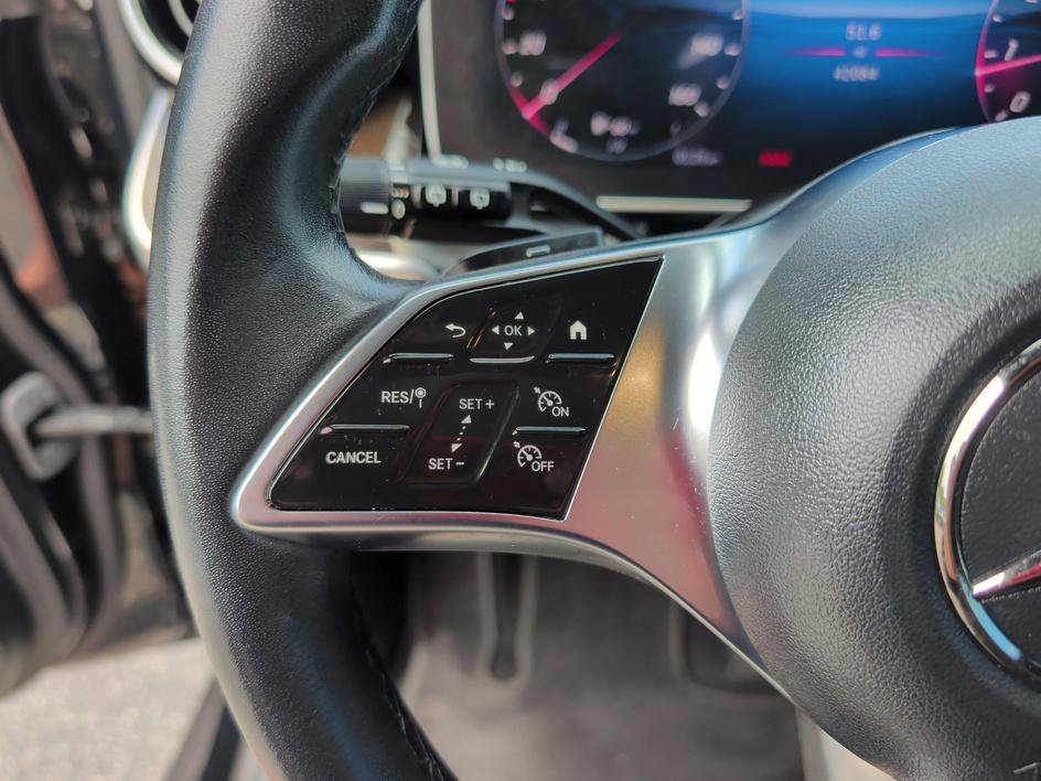 Used 2025 Black Mercedes-Benz GLC 300 image 19