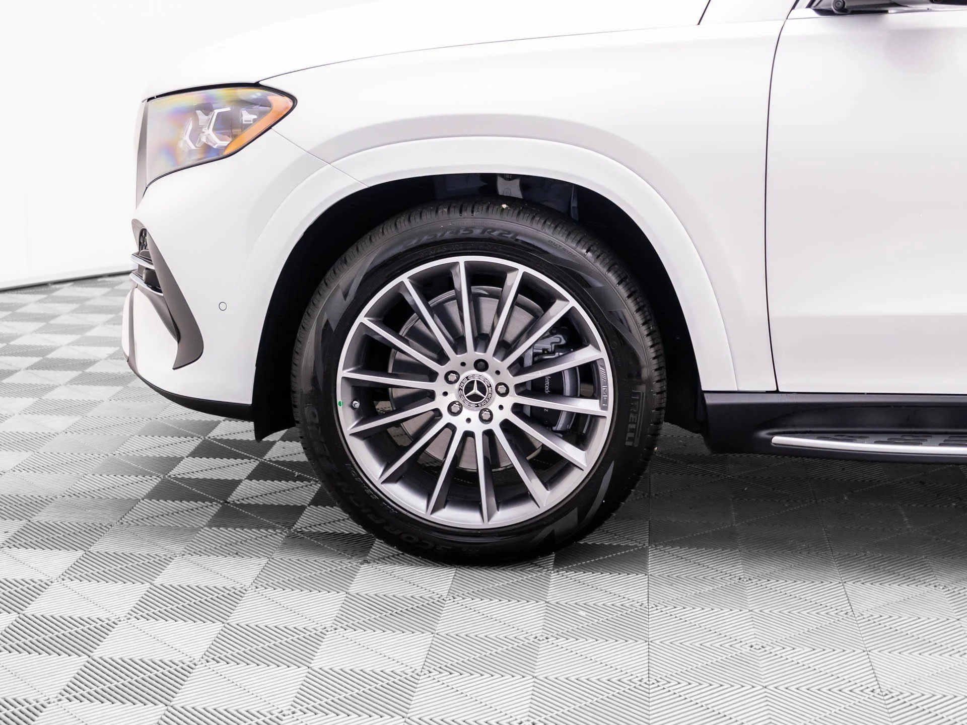 New 2027 White Mercedes-Benz GLE 350 image 37