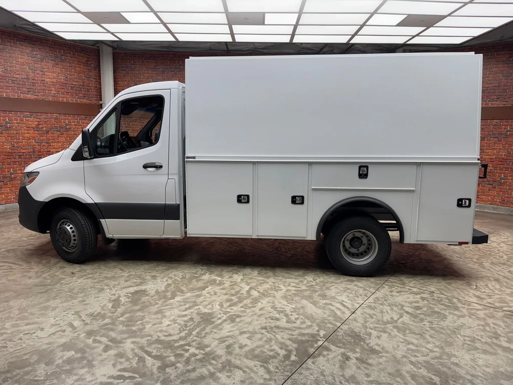 Used 2024 White Mercedes-Benz Standard Roof image 2