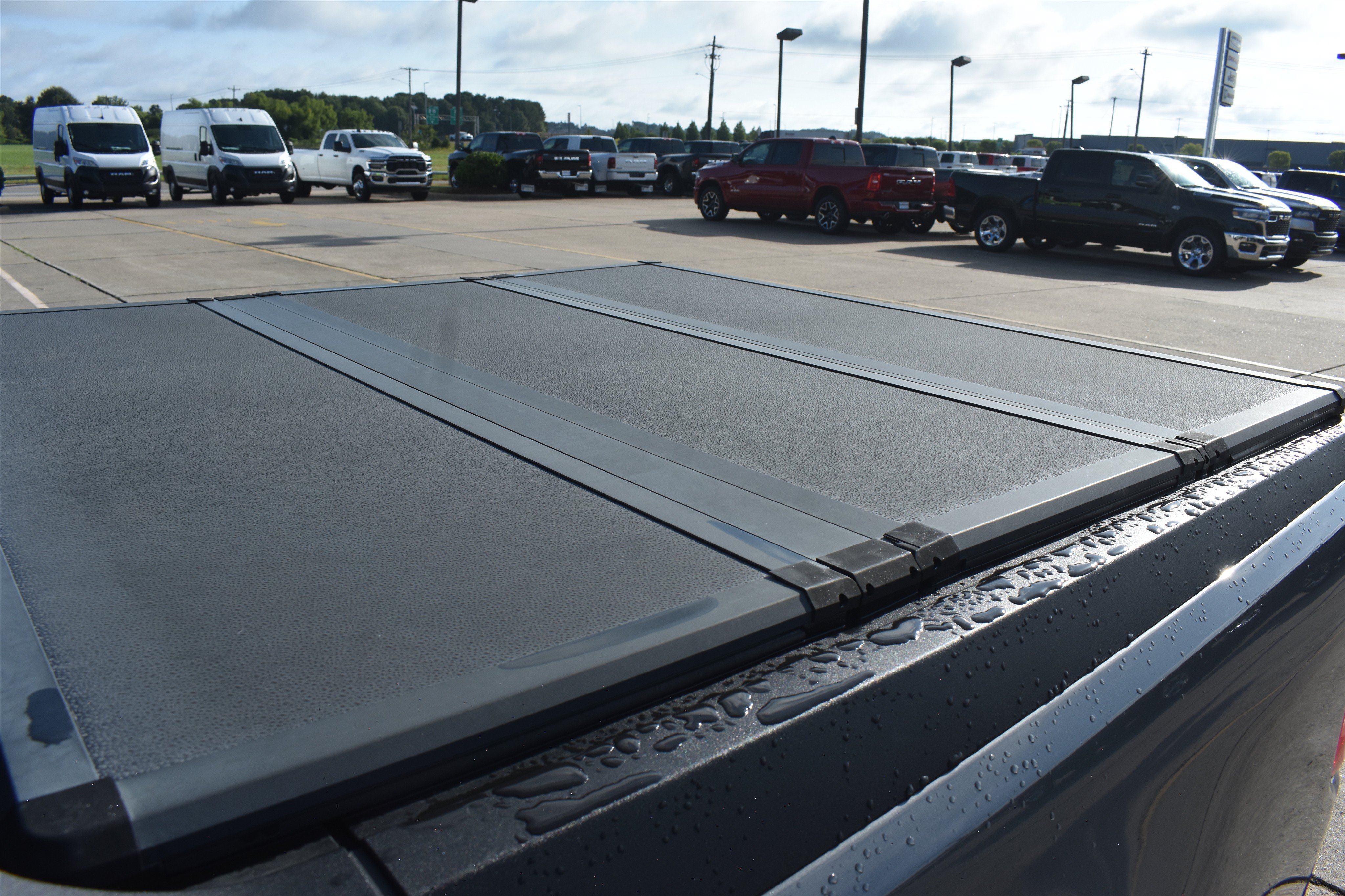 Used 2022 Gray Ford SUPERC image 8