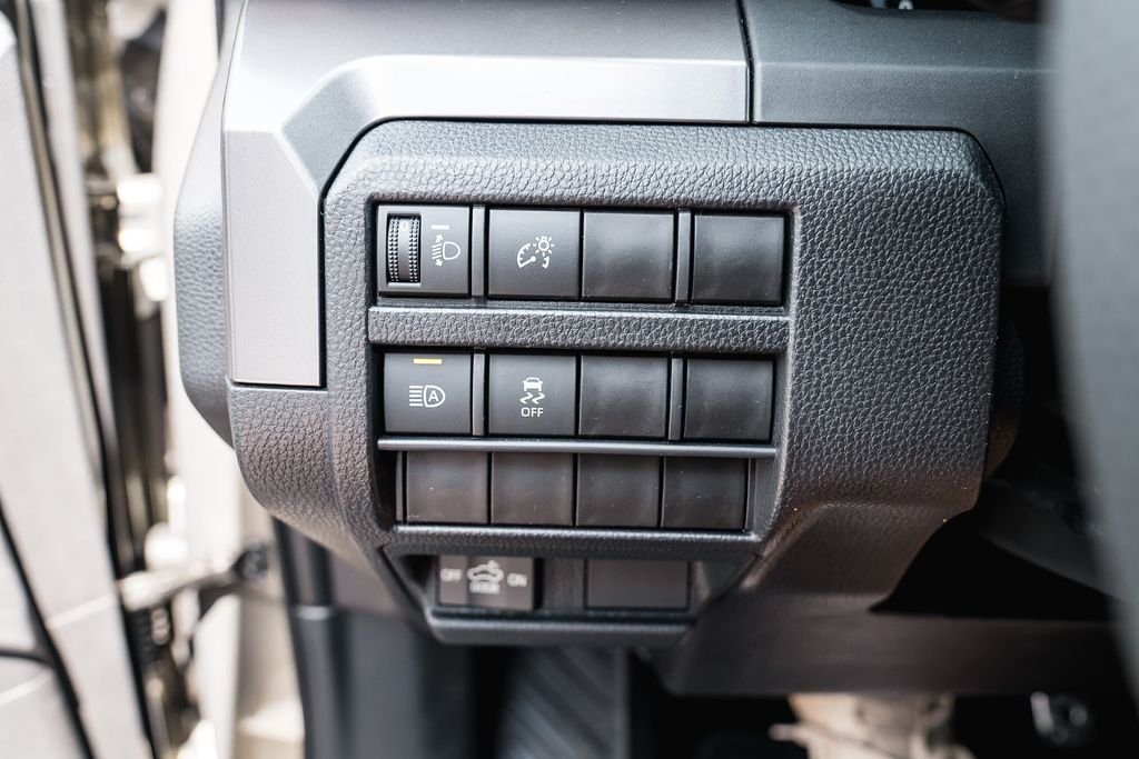 Used 2018 Magnetic Gray Metallic Toyota SR5 image 13
