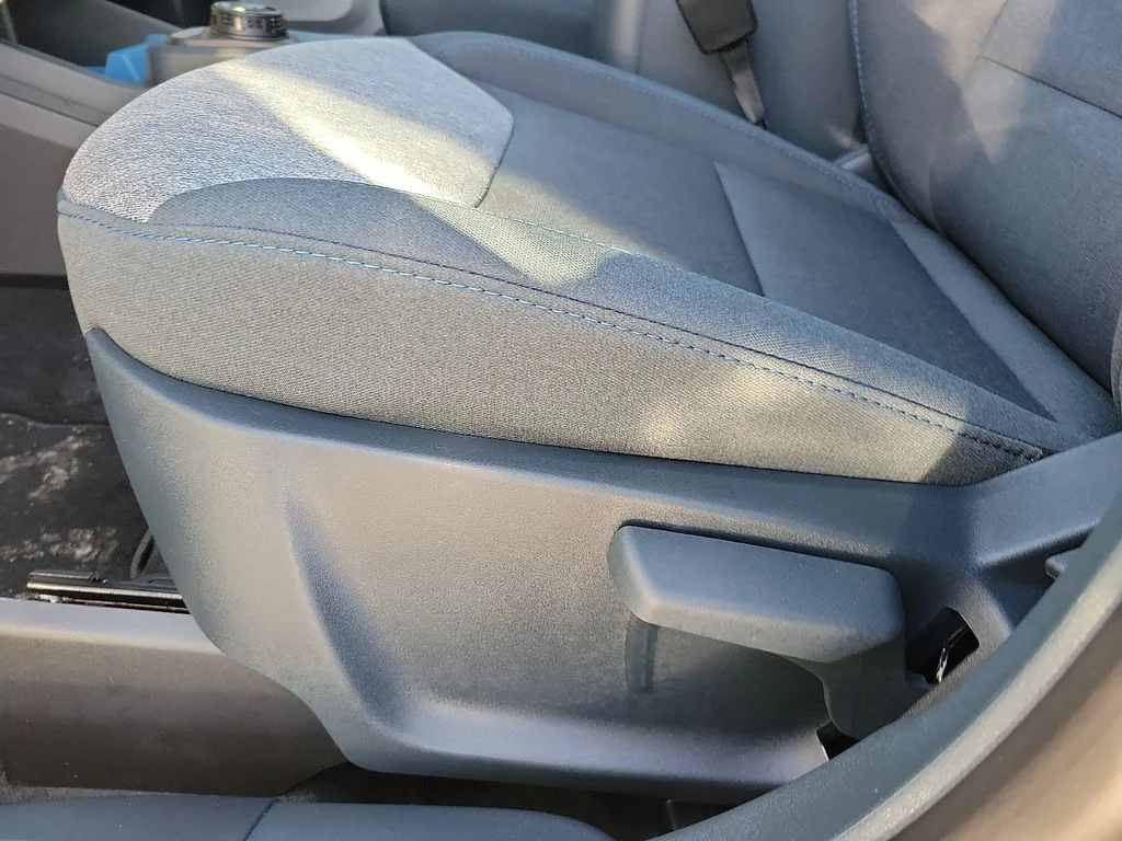 New 2026 Carbonized Gray Metallic Ford XLT image 12