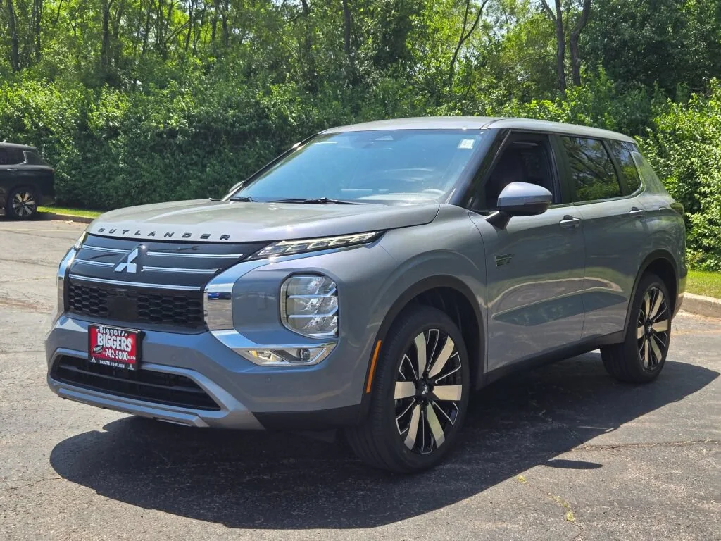 New 2026 Gray Mitsubishi SE S-AWC image 3
