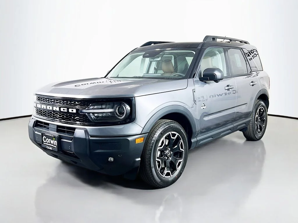 New 2025 Carbonized Gray Metallic Ford Outer Banks image 5