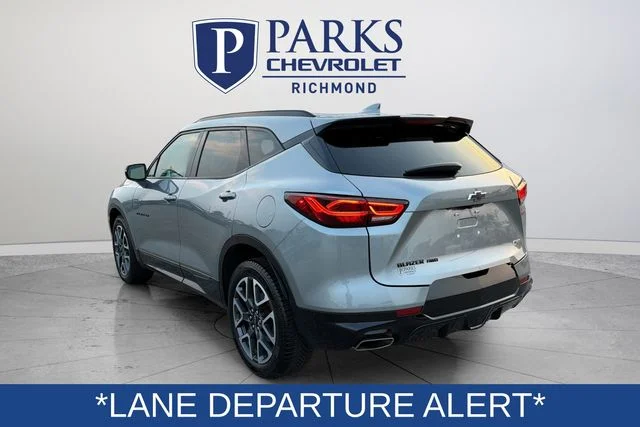 Used 2023 Gray Chevrolet RS image 5