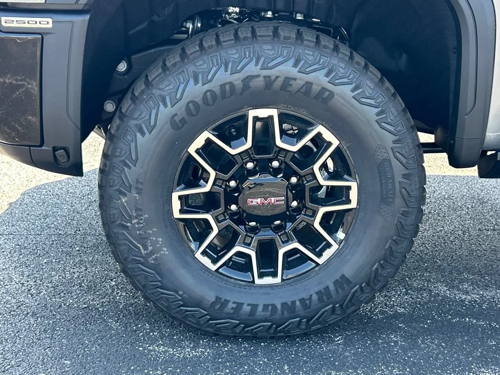 2026 GMC Sierra 2500HD AT4X - Photo 13