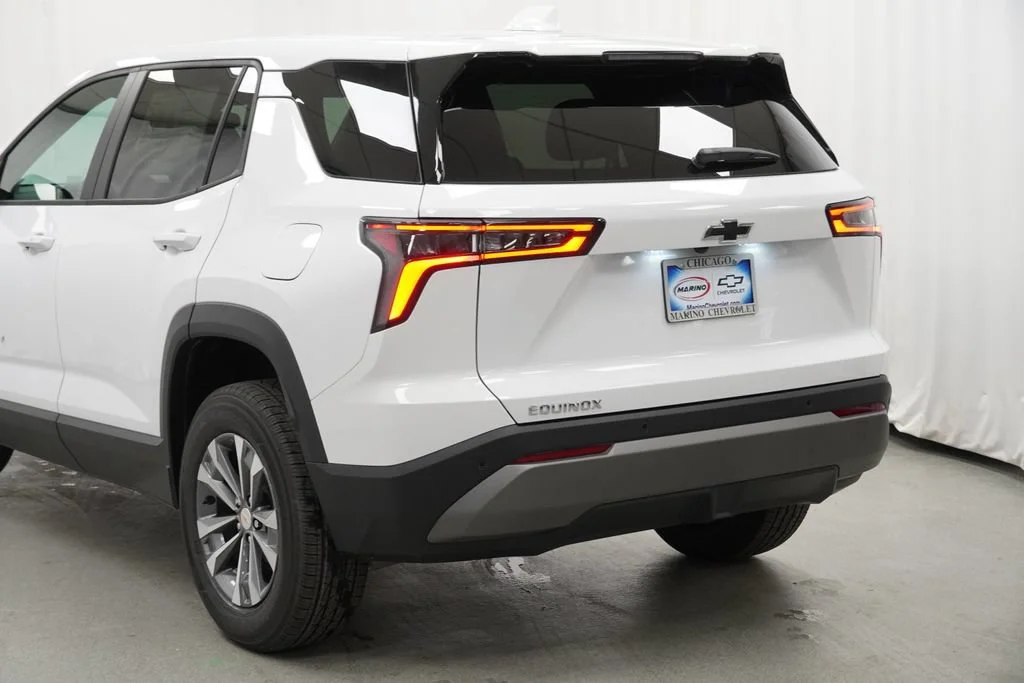 New 2026 Summit White Chevrolet LT image 38