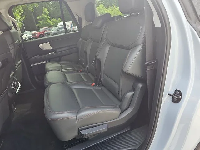Used 2025 Gray Ford Active image 14