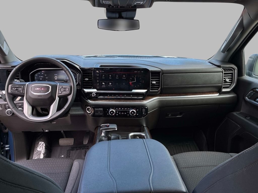 Used 2024  GMC Elevation image 35
