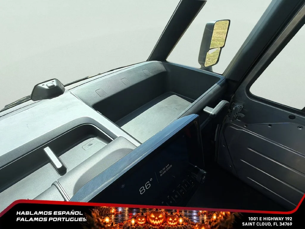 Used 2024 Oyster White BrightDrop EJY image 24