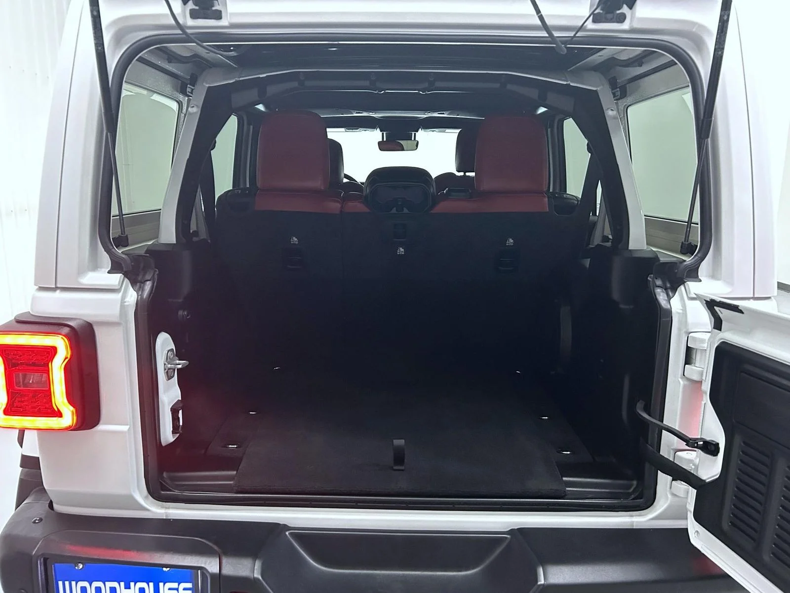 Used 2024 White Jeep Rubicon 392 image 22