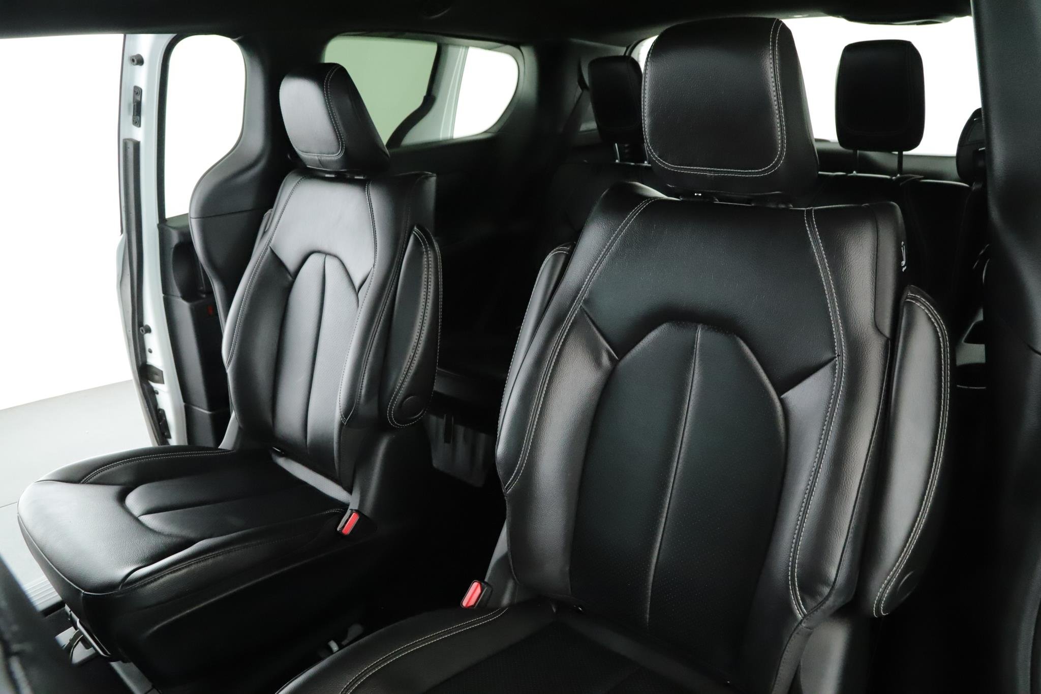 2022 Chrysler Pacifica Hybrid Touring L - Photo 7