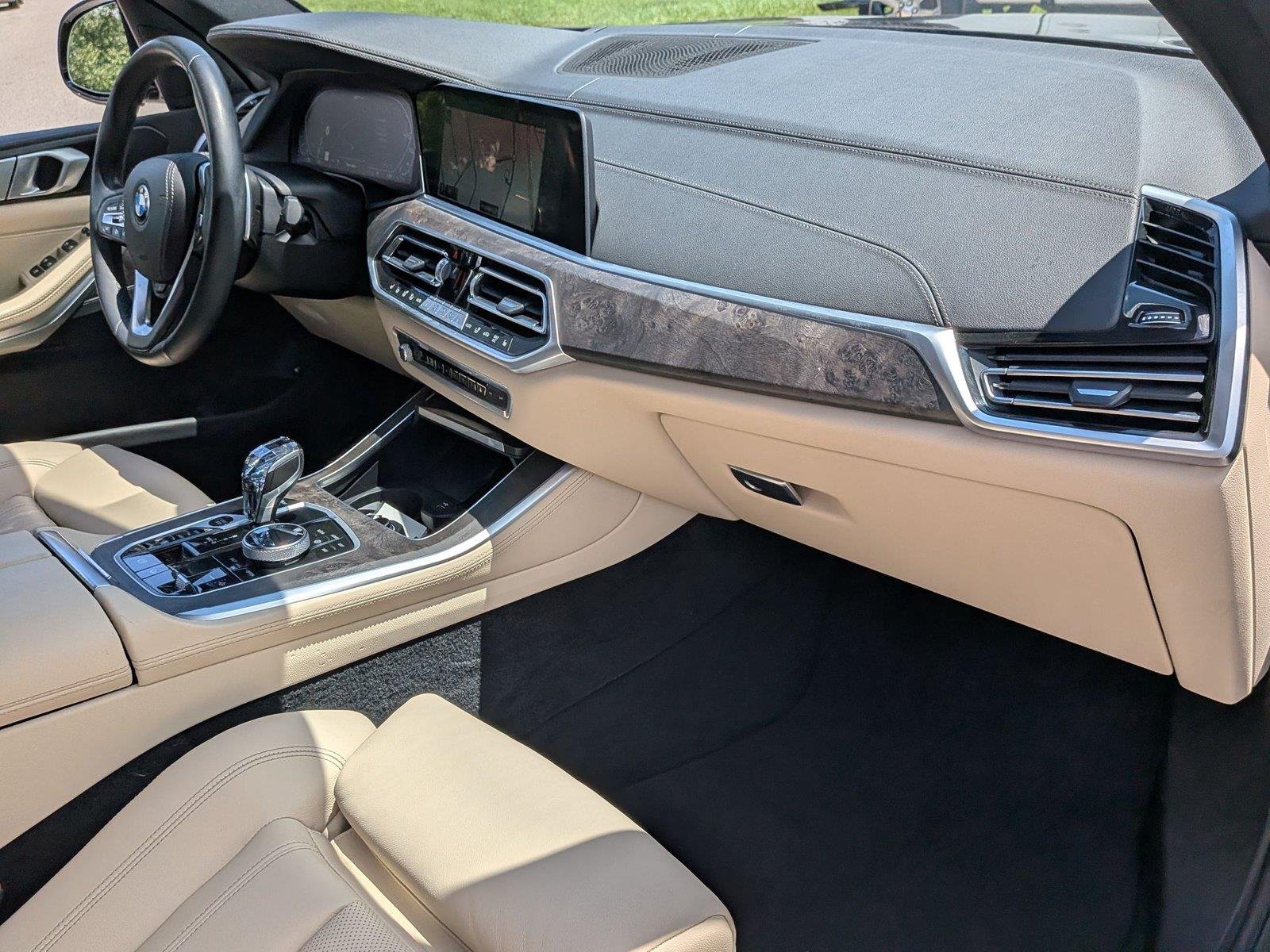 Used 2022 Manhattan Green Metallic BMW xDrive45e image 37