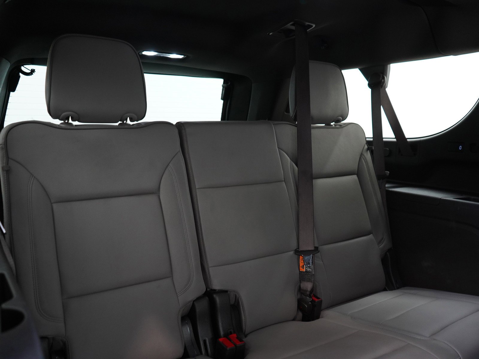 Used 2025 Summit White GMC Elevation image 13