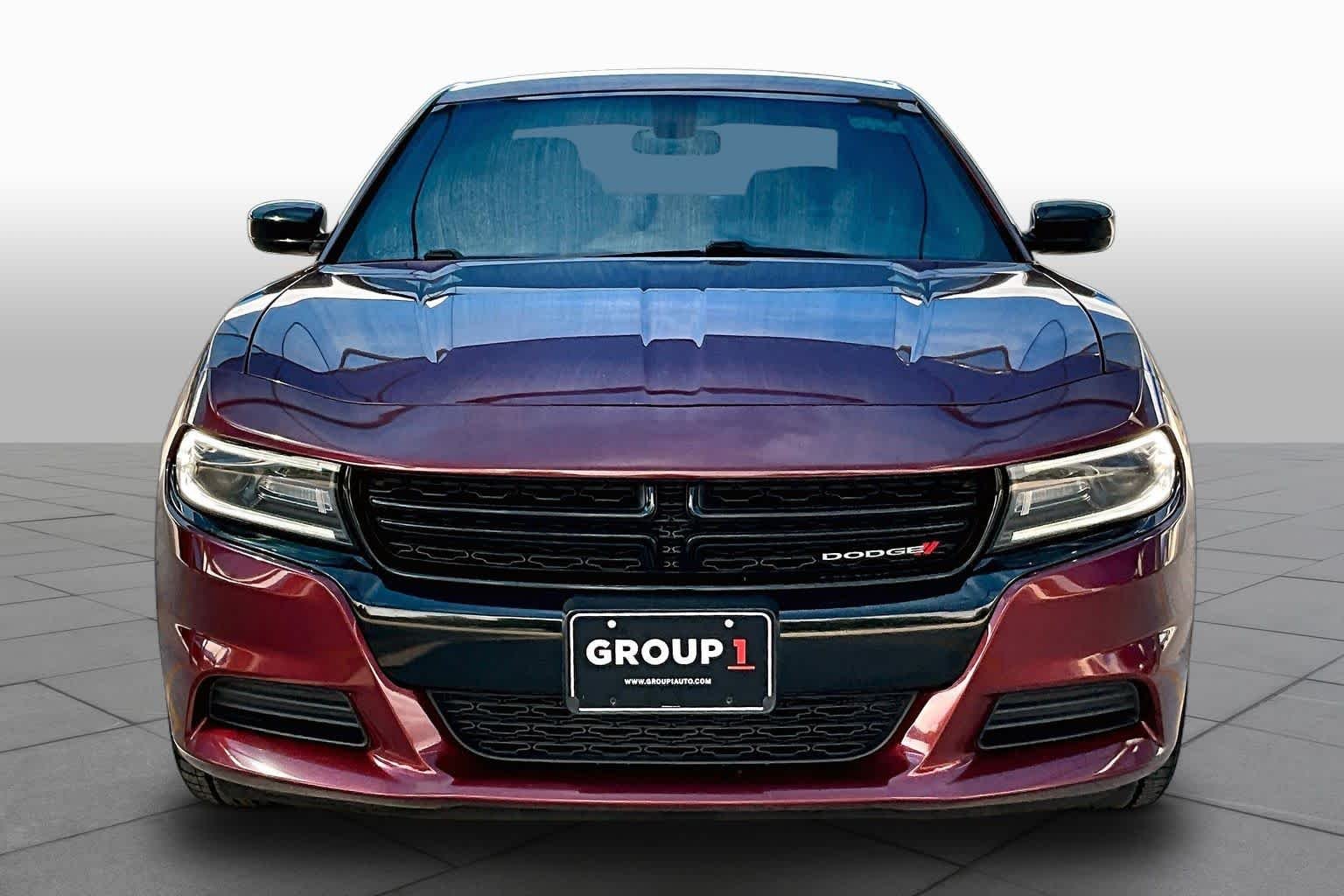 Used 2019 Octane Red Pearlcoat Dodge SXT image 4