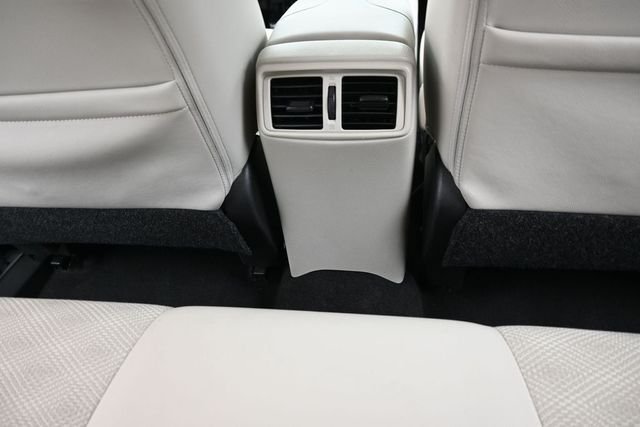 Used 2020 Scarlet Nissan SV image 33