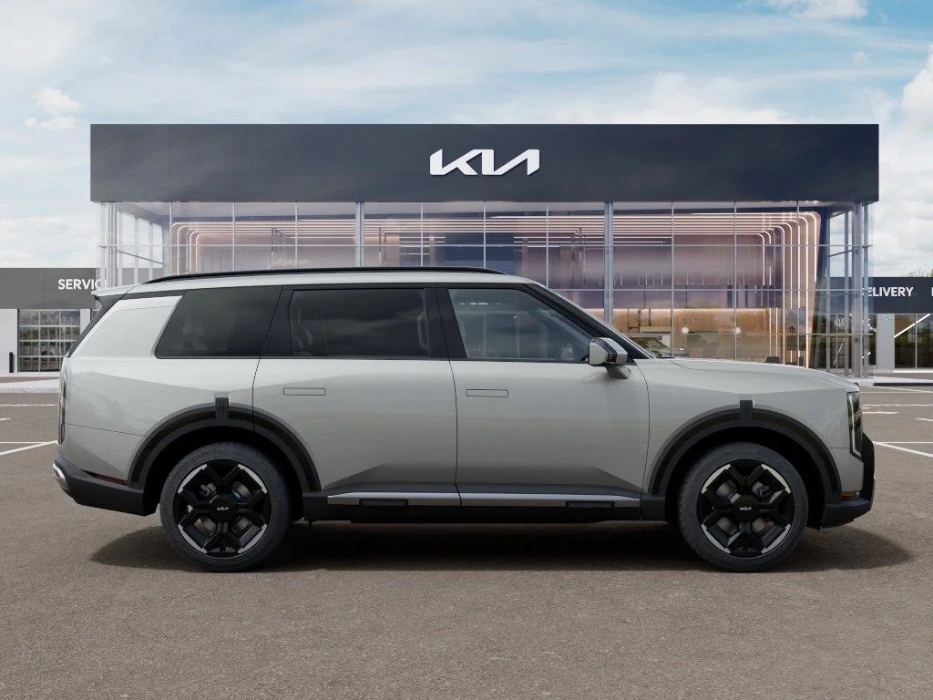 New 2027 Ivory Silver Kia EX image 7