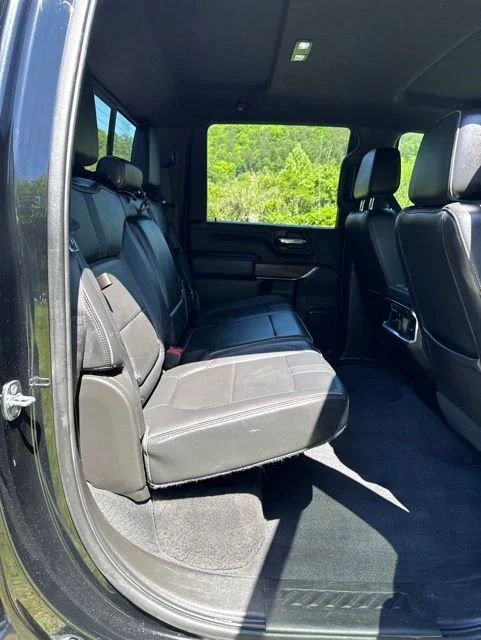 Used 2022 Black Chevrolet High Country image 32