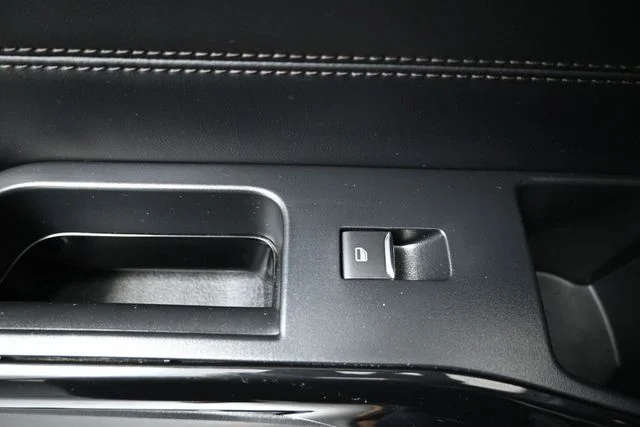 Used 2021 Blue Ford Platinum image 10