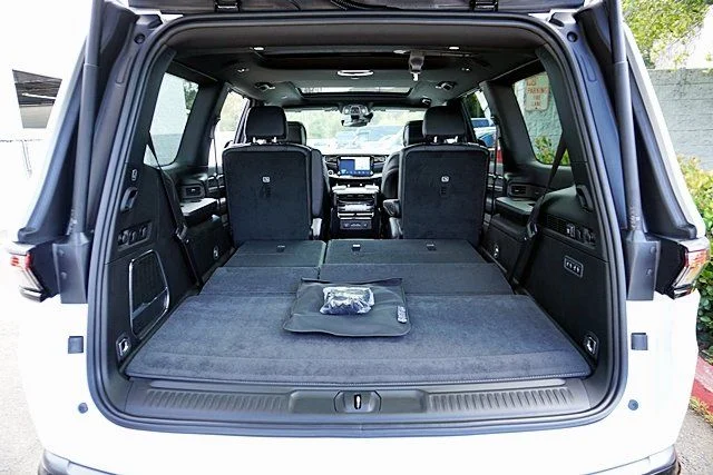 New 2026 Bright White Clearcoat Jeep Limited Reserve image 15