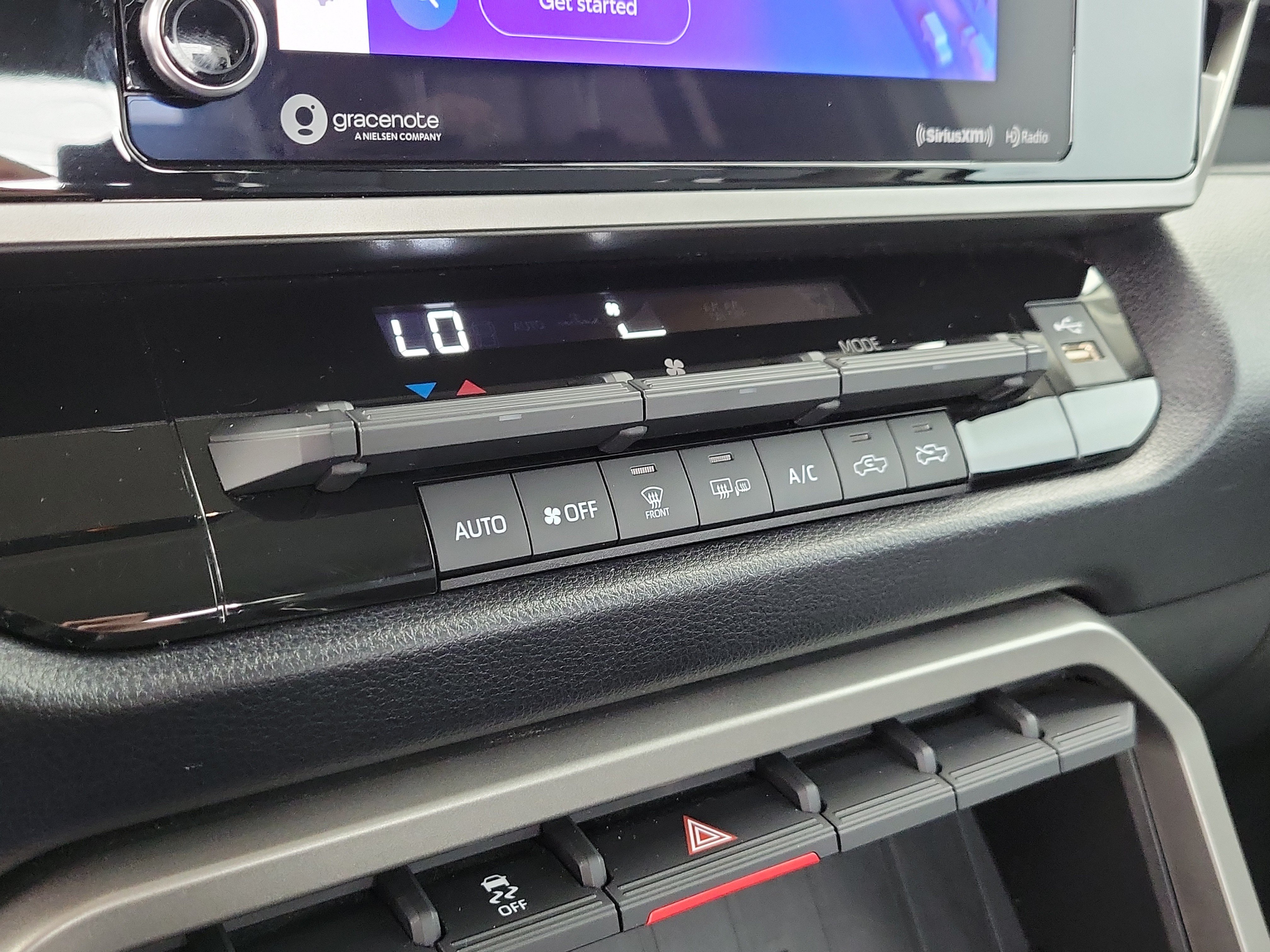 Used 2023 Ice Cap Toyota SR5 image 27