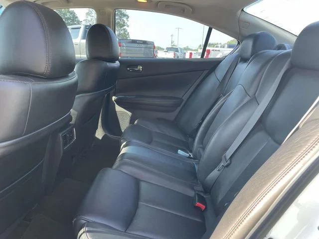 Used 2013 Pearl White Nissan 3.5 SV image 10
