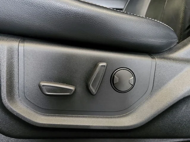 Used 2020 Black Ford Lariat image 75