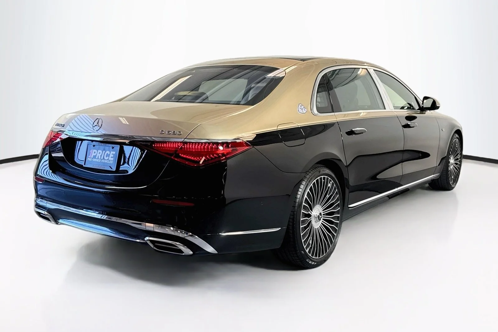 Used 2024 Onyx  Black Metallic Mercedes-Benz Maybach S 680 image 5