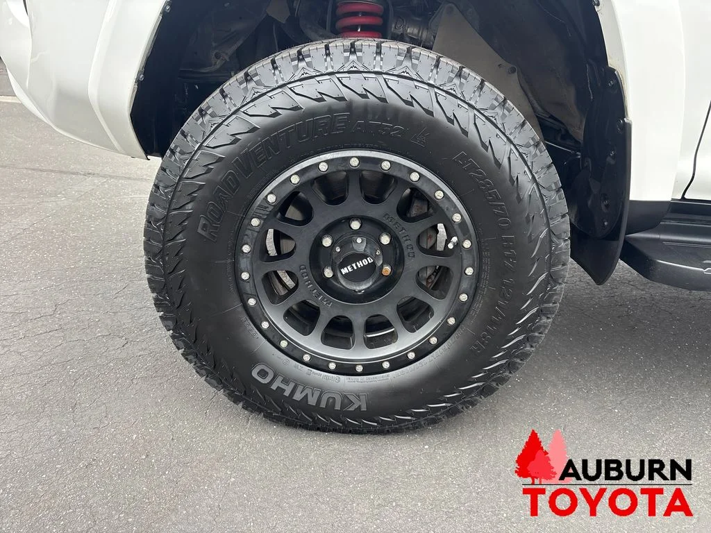 Used 2019 Ice Cap Toyota SR5 Premium image 9