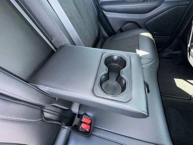 2025 Jeep Grand Cherokee Altitude - Photo 32