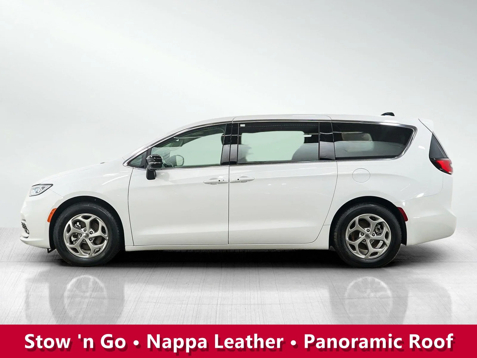 Used 2024 Chrysler Pacifica Limited with VIN 2C4RC1GG6RR128740 for sale in Burnsville, Minnesota